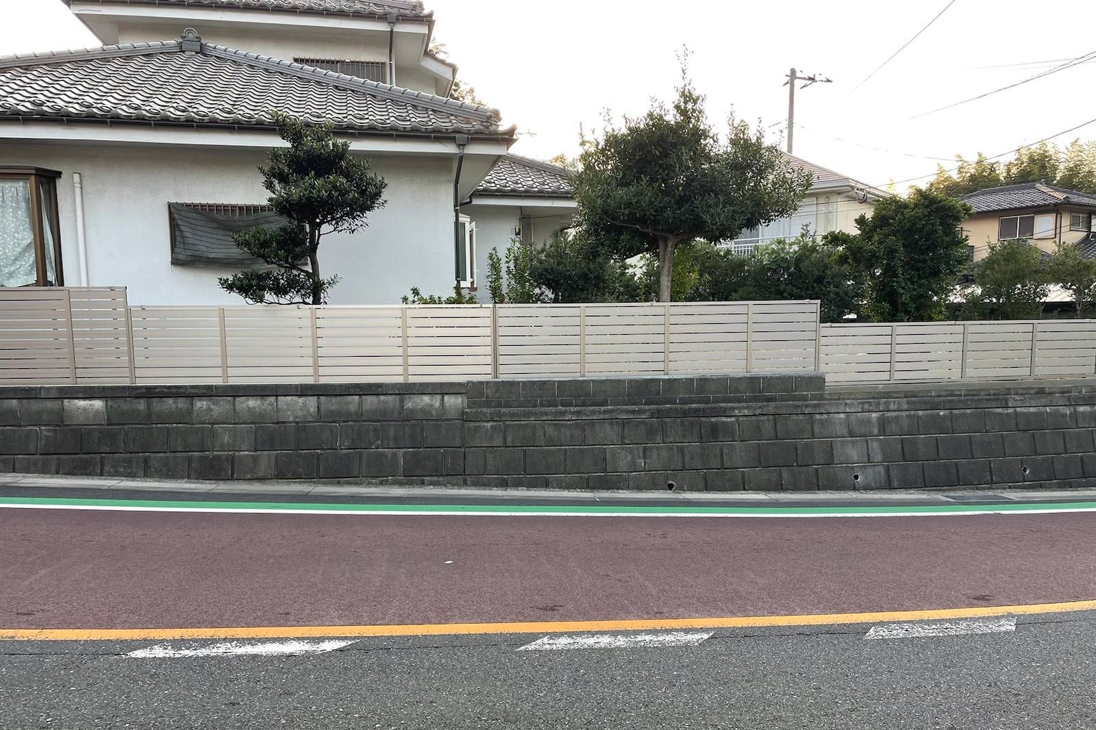 施工事例　外構リフォーム　トタン貼り替え　ブロック塀改修工事　横浜市栄区